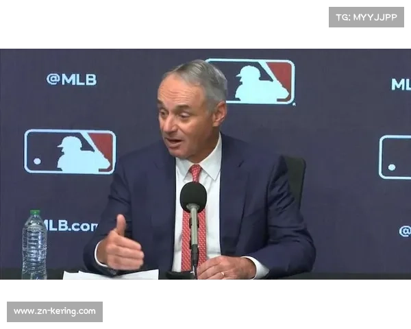 记者报道球员对劳资谈判初步报价感到失望。